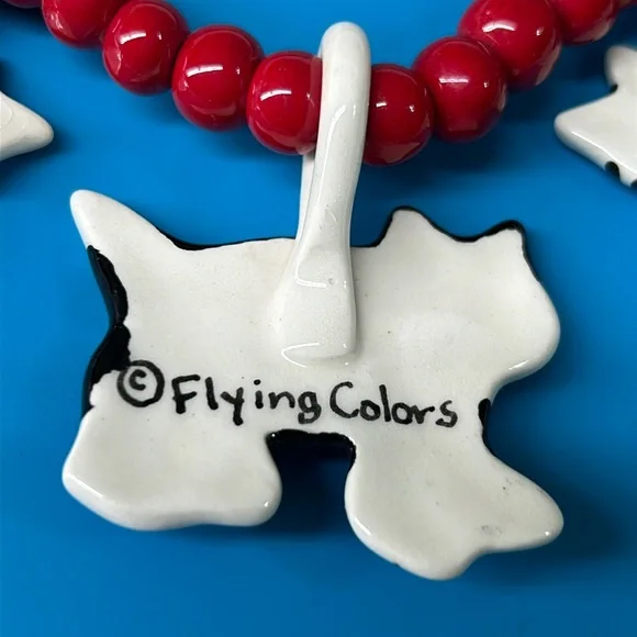 🖤©️FLYING COLORS ‘LOVING CATS’ vintage Ceramic necklace